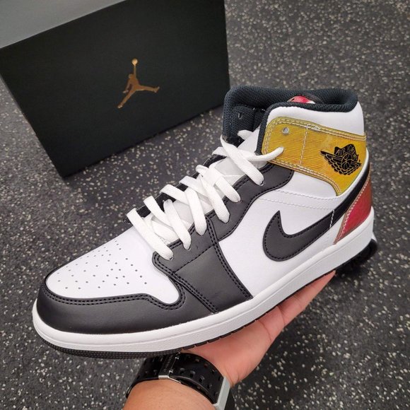 Air Jordan 1 Mid SE White Black Heat Reactive Men’ - Picture 9 of 9